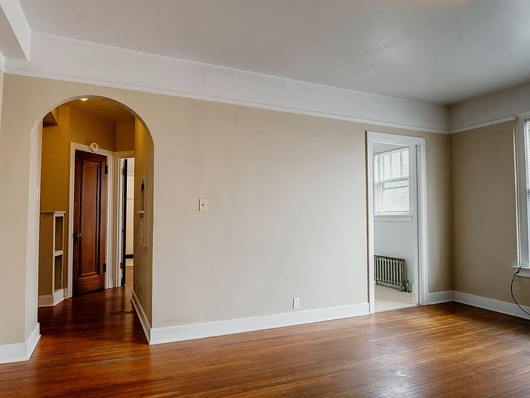 Dearborn Apartments — Photo 3