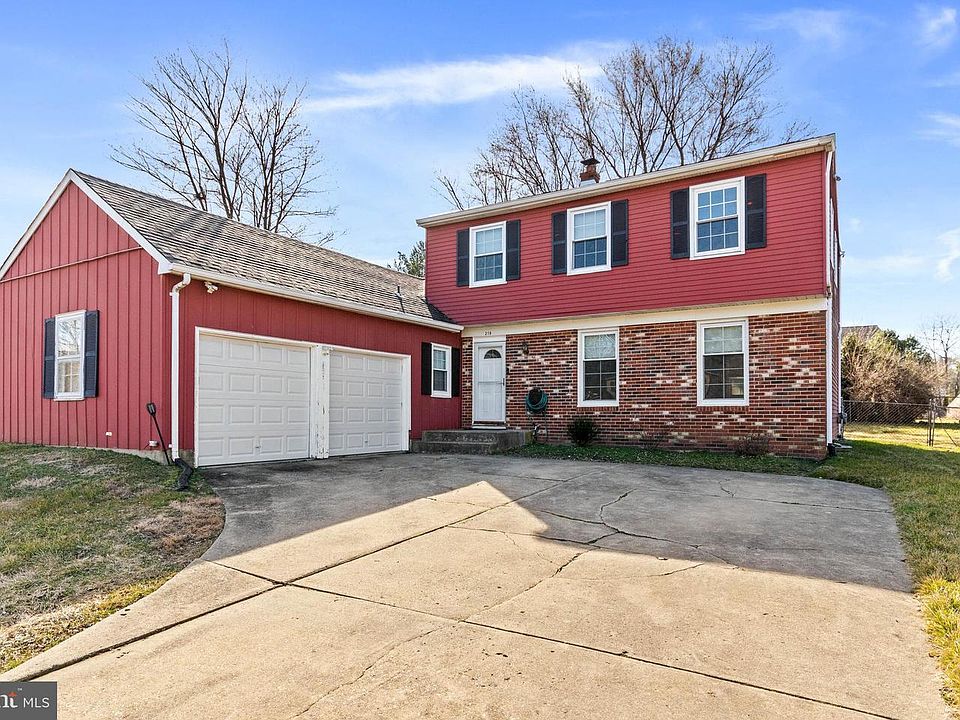 1st image of 218 Hadleigh Dr