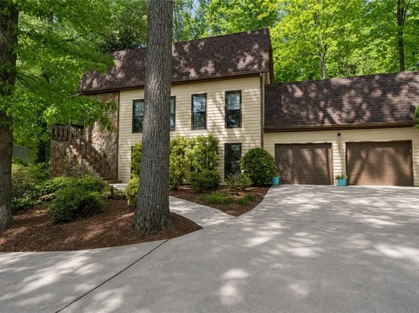 395 Nottingham Dr, Marietta, GA 30066