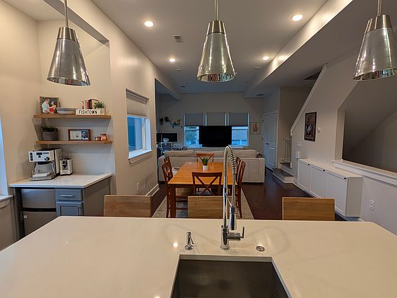 5th image of 202 Richmond St #2