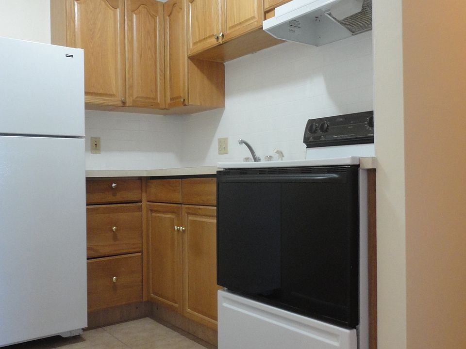 137 Franklin St APT 305, Stoneham, MA 02180 | Zillow