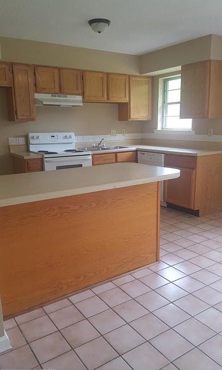 2nd image of 6536 Tulane Rd