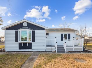 2 Holiday Rd, Villas, NJ 08251