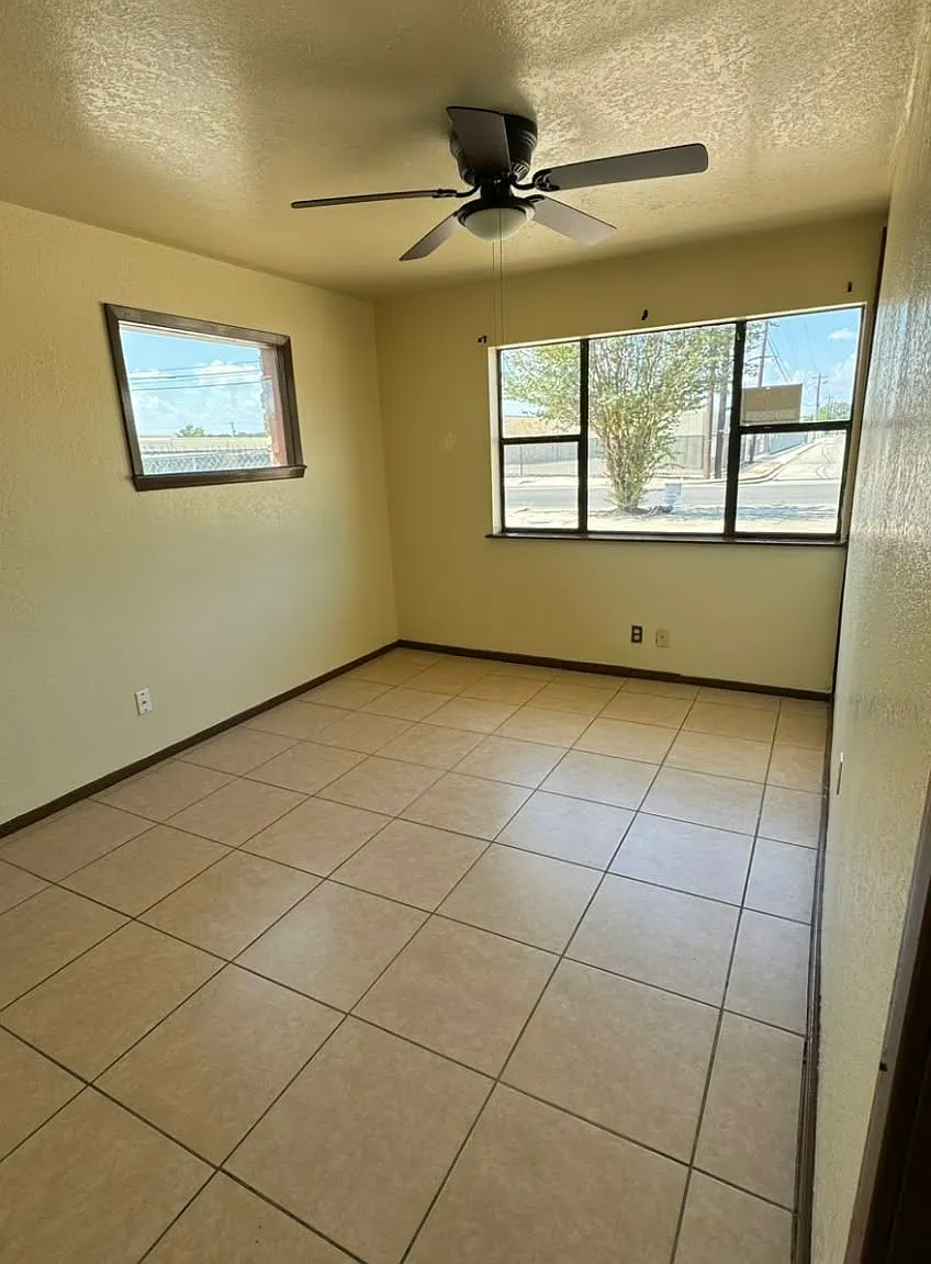 2 bed, 1040 sqft, $1,675 — Photo 3