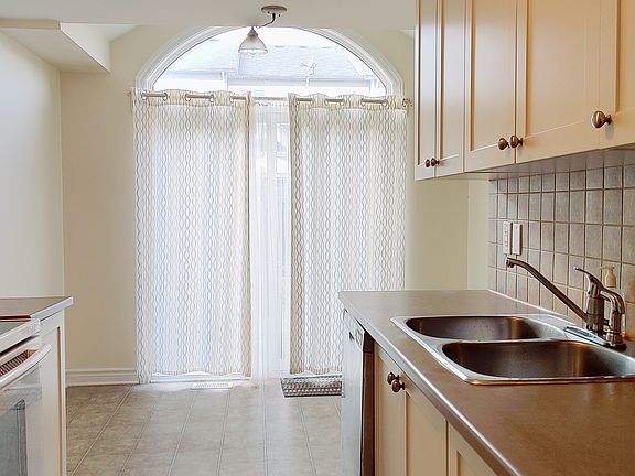3rd image of 104 Brady Ave