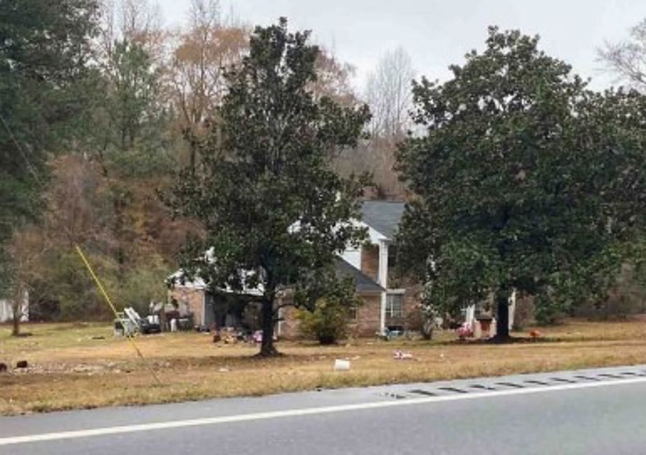 2nd image of 25605 Highway 86
