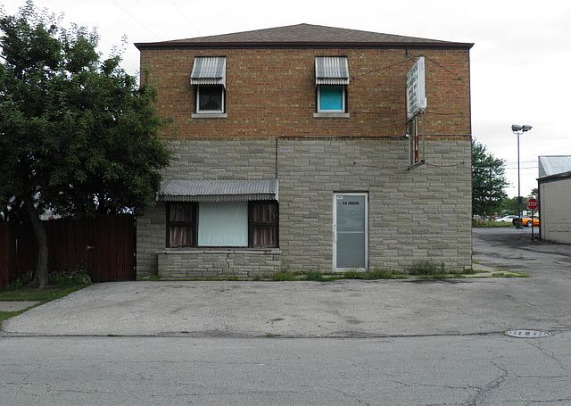 1st image of 5 N Prater Ave
