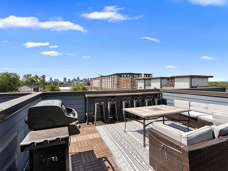 84 Evanston Ave — Photo 27