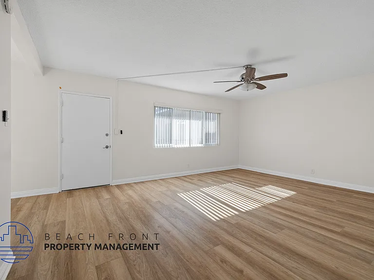 12417 Benedict Ave. — Photo 14