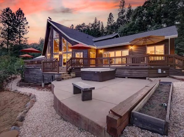 15268 Airport Rd, Nevada City, CA 95959