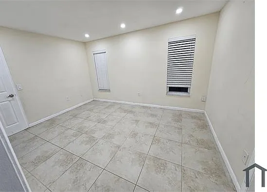 11610 NW 29th St — Photo 11
