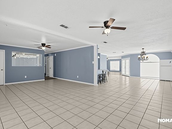 3rd image of 1216 Alpine St