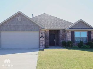 506 W Stoney Point Rd, Rogers, AR 72758