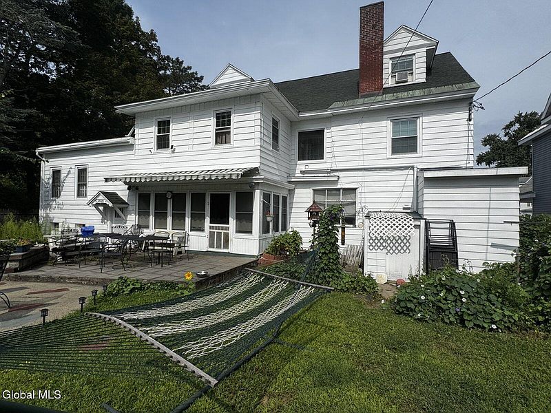 2nd image of 1042 Waverly Place