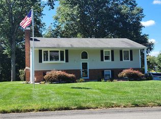 6 Martin Dr, Wappingers Falls, NY 12590