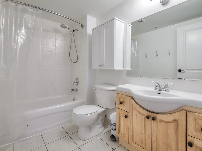 21 Pirandello St #1215 — Photo 13