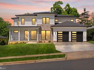 1324 Titania Ln, Mc Lean, VA 22102