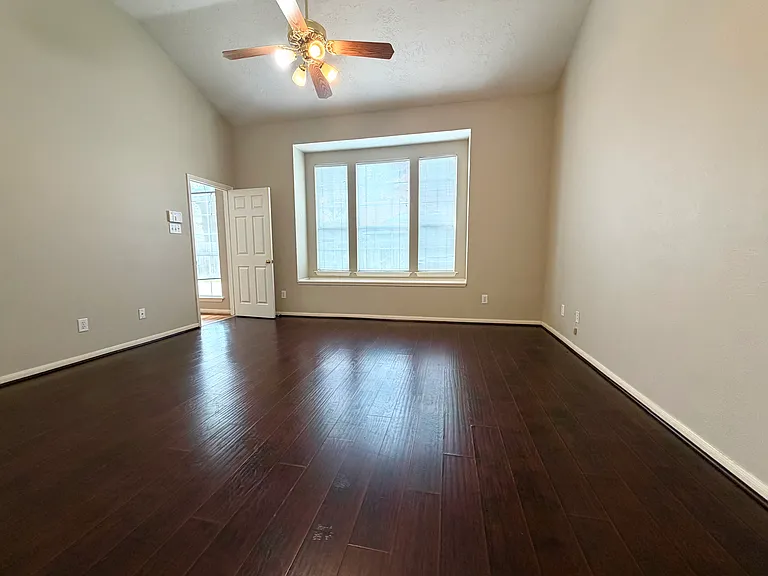 22406 Wildwood Grove Dr — Photo 11