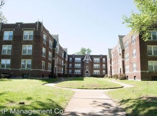 3302 Russell Blvd, Saint Louis, MO 63104