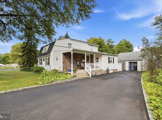 43 Greene Rd, Warminster, PA 18974