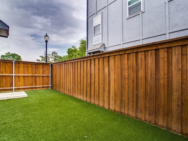 Easily maintained Turf back yard is a nce place to relax.