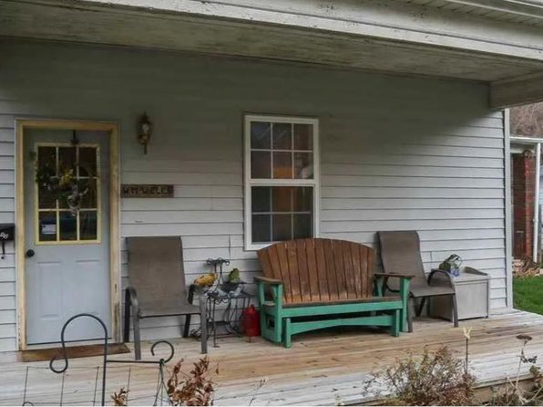 2235 1/2 Roosevelt St, Dubuque, IA 52001