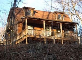 470 Whitaker Hollow Rd, Rocky Top, TN 37769