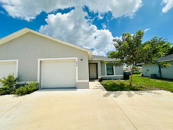 2nd image of 606 SE 8th St #606