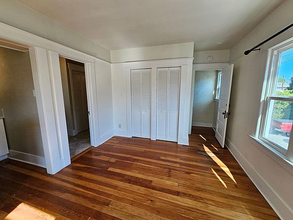 2nd image of 112-114 Redondo Ave #112D