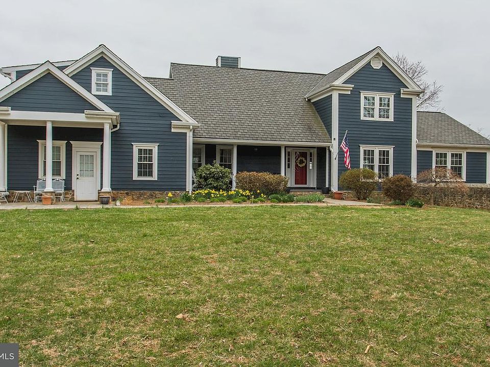 1st image of 6003 Valley Green Dr
