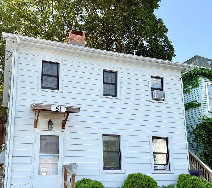 51 W Union St
