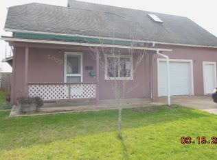 1003 Chestnut Ave, Cottage Grove, OR 97424