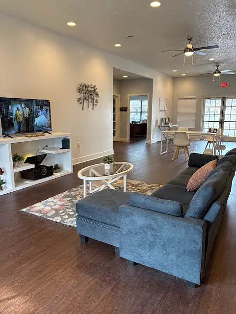 Springdale Estates Townhomes — Photo 2