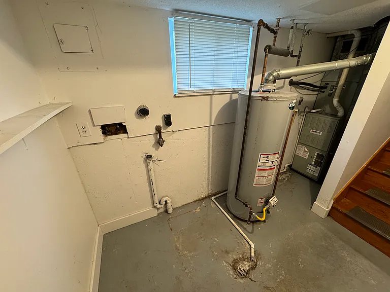 Washer & Dryer Hookups. Water Heater & Furnace.