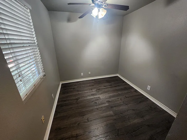 2714 Whitis Ave #B — Photo 4