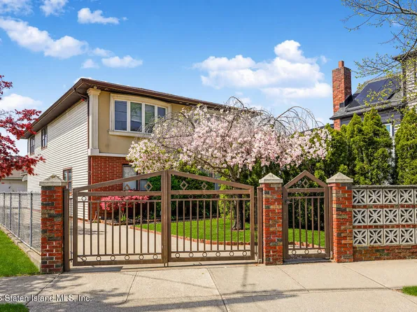 176 Quintard St, Staten Island, NY 10305