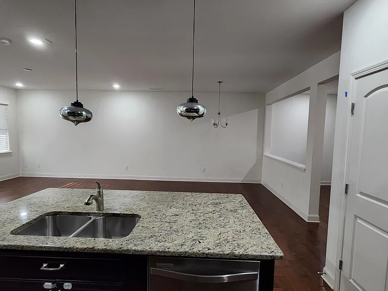 1607 Cary Reserve Dr — Photo 4