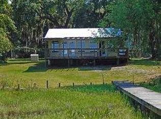 233 Beach Dr, Florahome, FL 32140