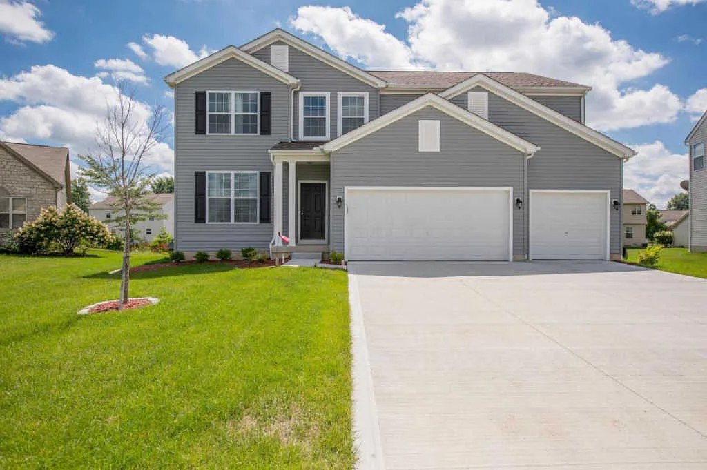 8911 Patterson Loop photo 1
