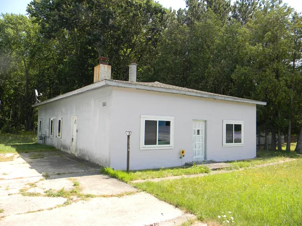 3776 N Jebavy Dr, Ludington, MI 49431