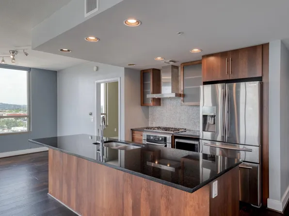 300 Bowie St APT 1305, Austin, TX 78703