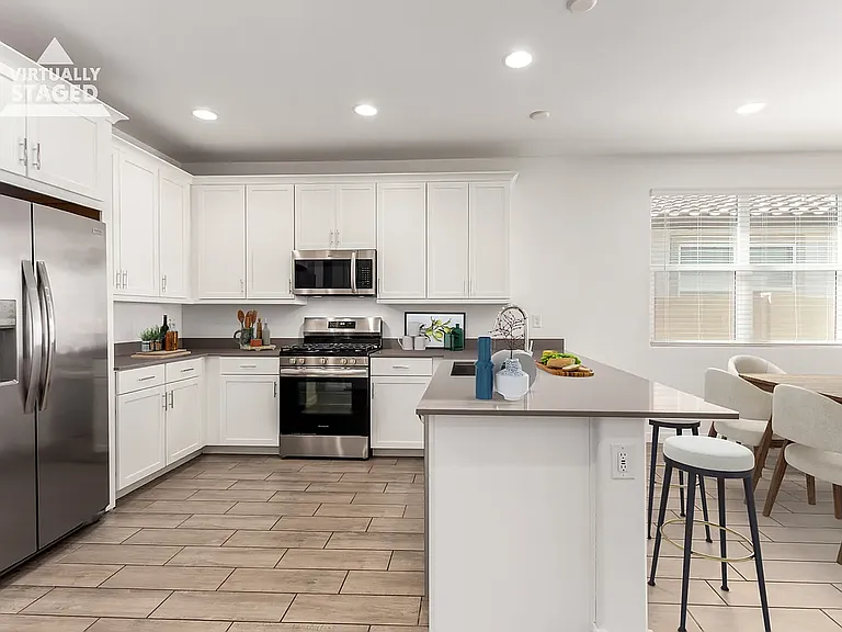 36610 W Mediterranean Way — Photo 4