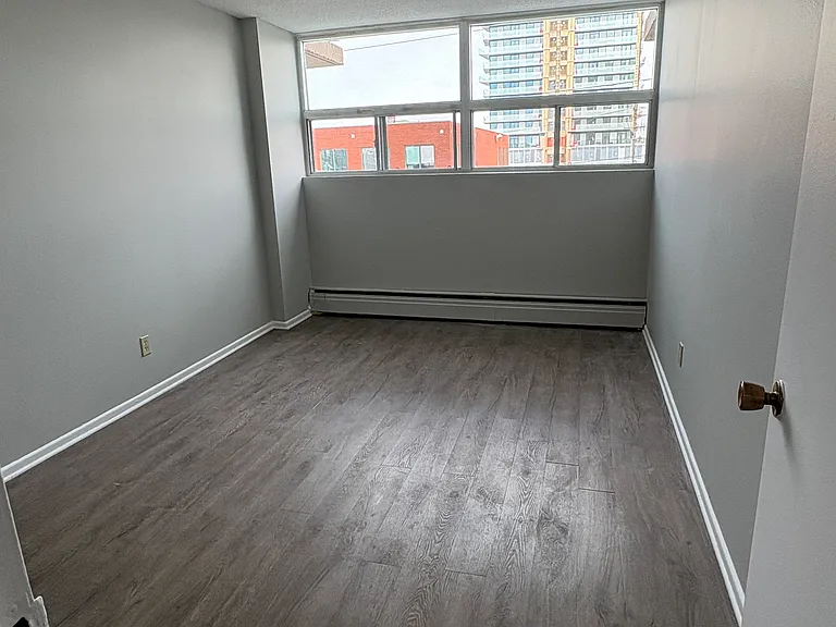 52 Bayswater Ave — Photo 8