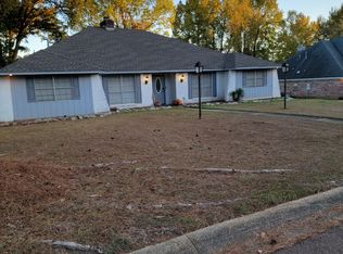 907 Rutherford Dr, Jackson, MS 39206