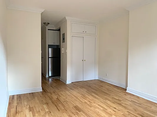 Rented by PocketBroker Inc | media 6