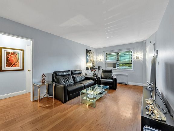 4th image of 69-88 137th St #1211