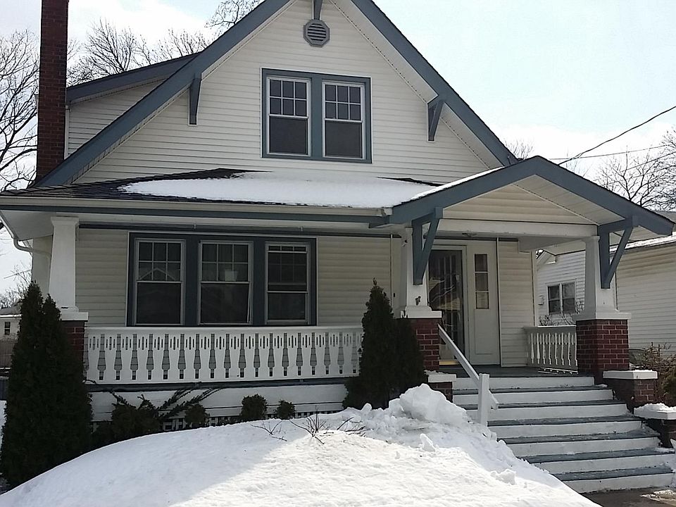 2nd image of 1520 10th Ave