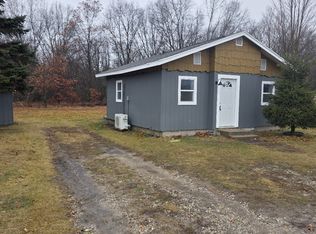 7515 S 88th Ave, Rothbury, MI 49452