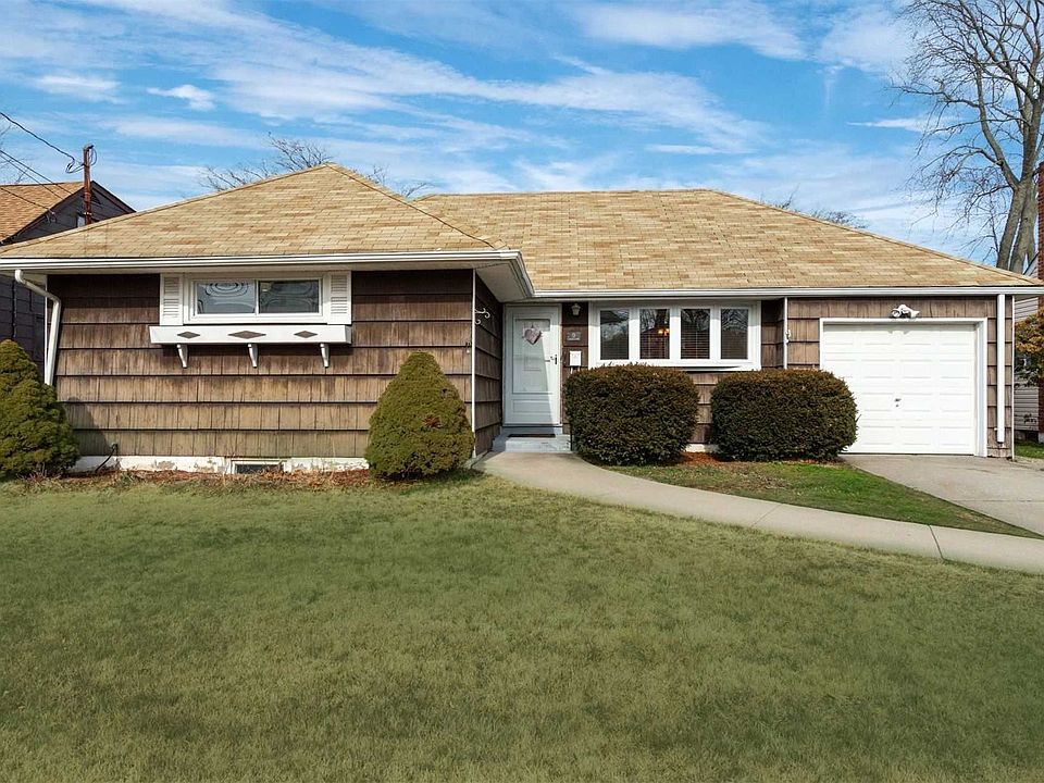 9 Leeds Ln, North Babylon, NY 11703 Zillow