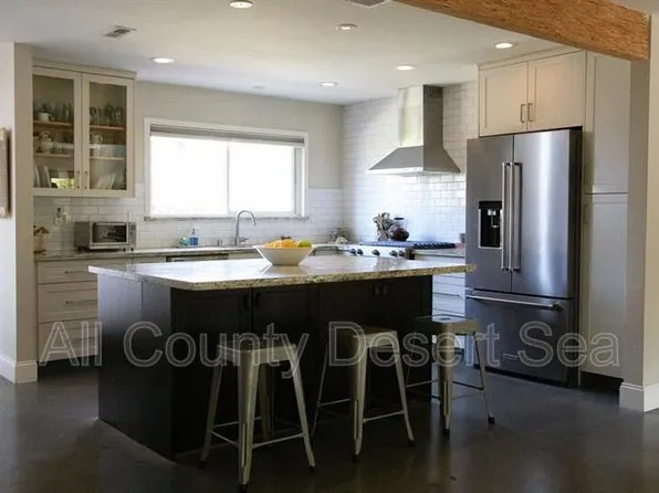 8121 Foxhall Dr, Huntington Beach, CA 92646